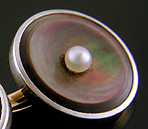 Carrington abalone and pearl cufflinks. (J9041)