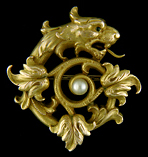 Victorian serpent and acanthus leaf brooch. (J9069)