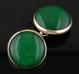 Art Deco chalcedony and 14kt gold cufflinks. (J8799)