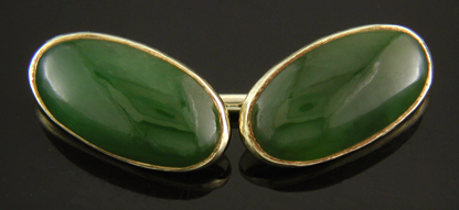 Dreher & Son jade and gold cufflinks. (J9022)