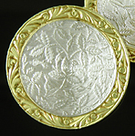 Leaf and vine engraved tuxedo set. (J9502)