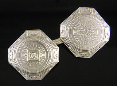 Art Deco diamond cufflinks. (J9087)