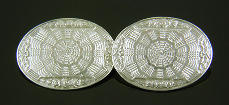 William Huger finely engraved cufflinks. (J9435)