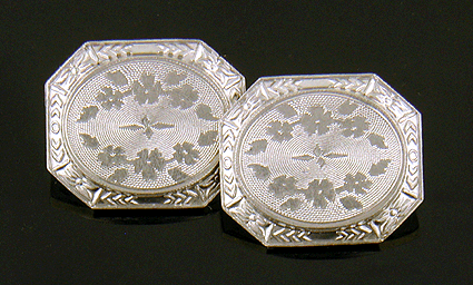 Engraved antique platinum and gold cufflinks. (J7394)