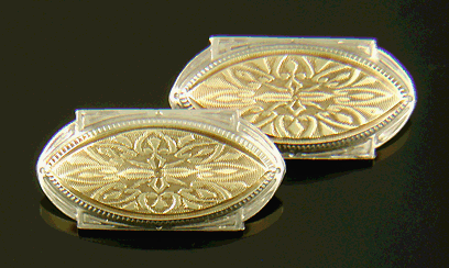 Antique platinum and gold cufflinks. (J8463)