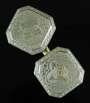 Elegant platinum and diamond cufflinks. (CL9590)