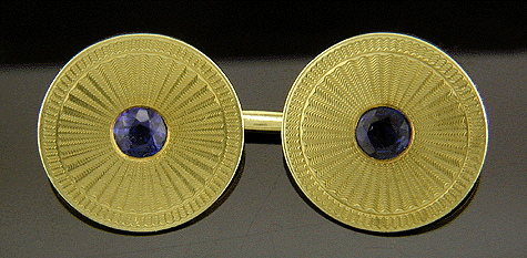 Antique sapphire and gold cufflinks. (J5340)