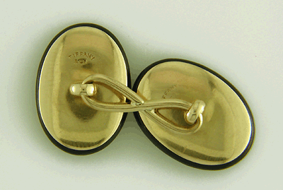 Back of 14kt gold Tiffany cufflinks with onyx tops. (J7448)
