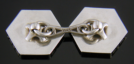 Wordley, Allsopp & Bliss white gold and black enamel Art Moderne cufflinks. (J9115)