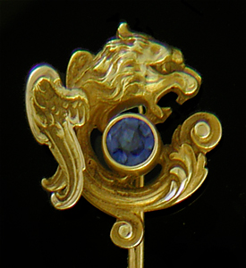 A regal griffin and sapphire stickpin. (J9135)